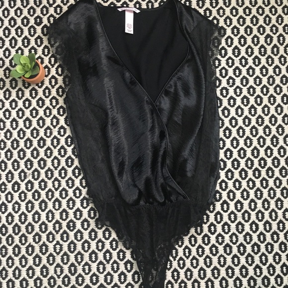 Victoria's Secret Tops - ☕️Victoria’s Secret Surplice Bodysuit Sz XS